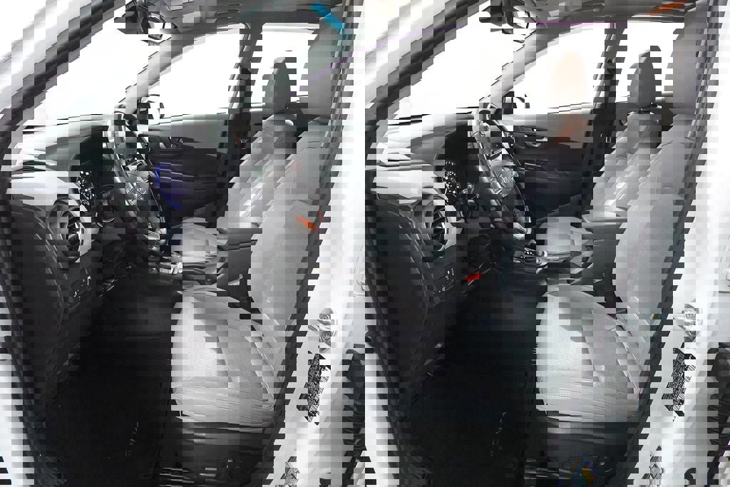 Used 2020 Hyundai Kona Ultimate w/ Cargo Package AWD/4WD image 23