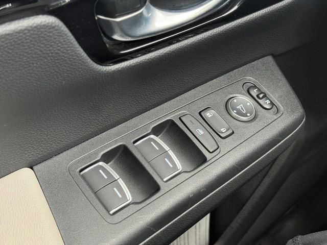Used 2025 Honda CR-V EX-L image 26