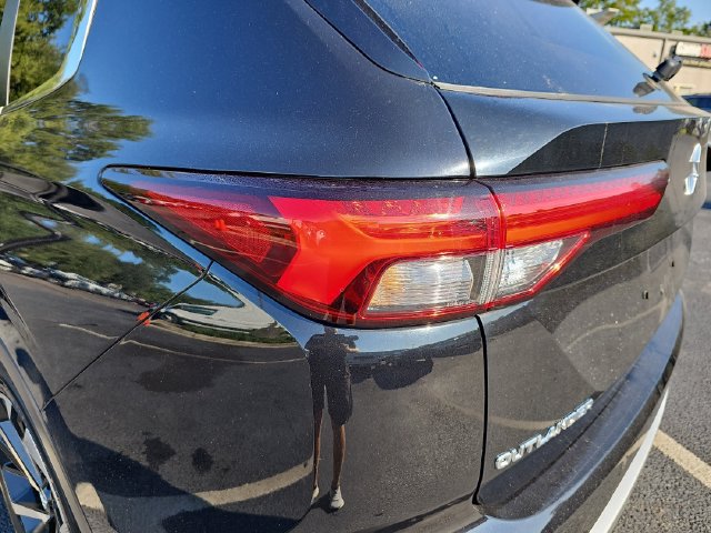 Used 2024 Mitsubishi Outlander SE FWD image 37