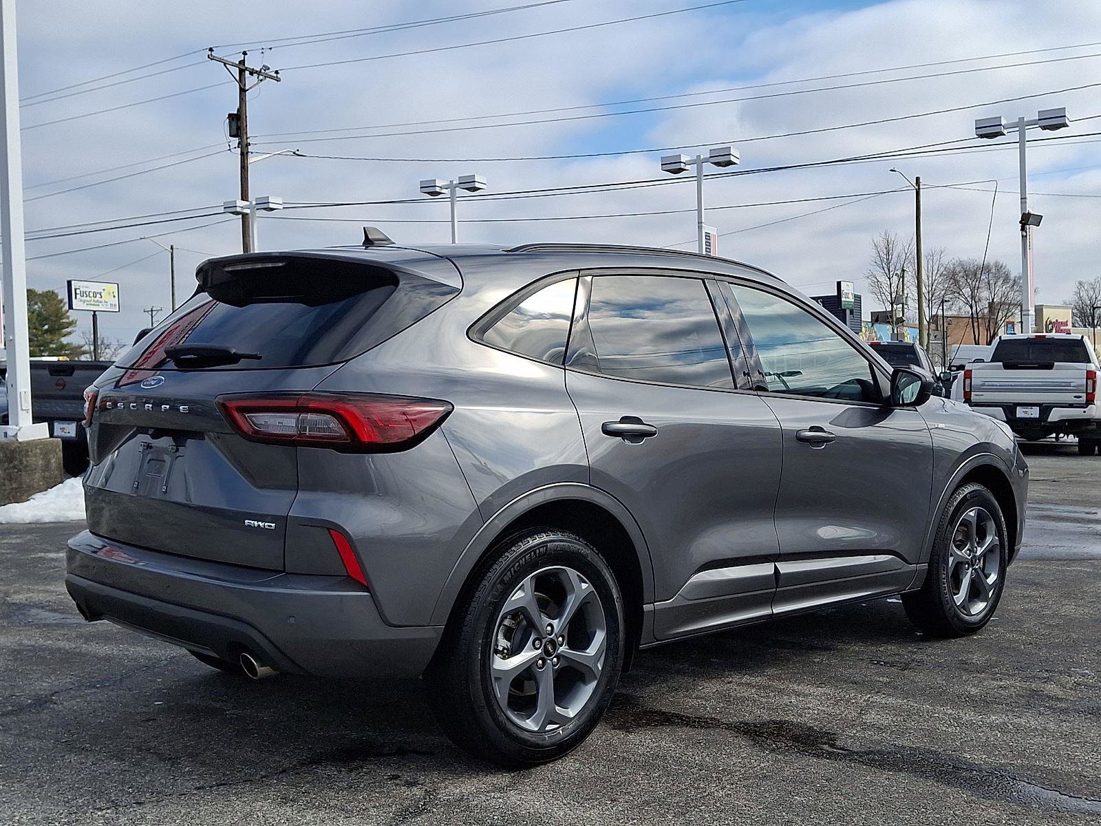 Certified 2023 Ford Escape ST-Line w/ Tech Pack #1 image 6