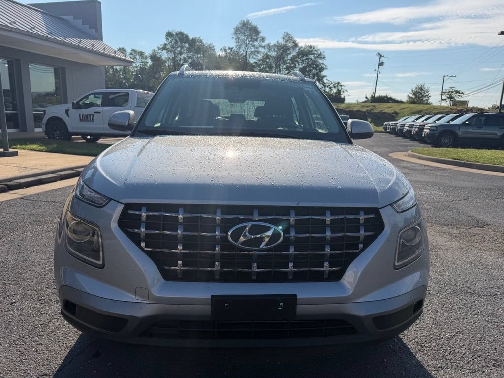 Used 2025 Hyundai Venue SEL FWD image 8