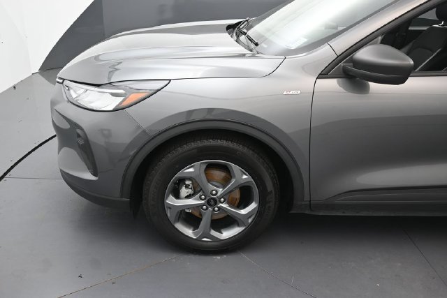 Certified 2025 Ford Escape ST-Line FWD image 9