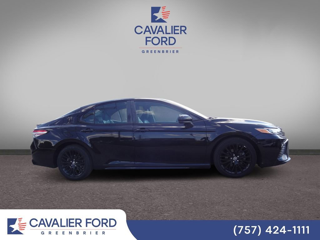 Used 2019 Toyota Camry SE FWD image 2
