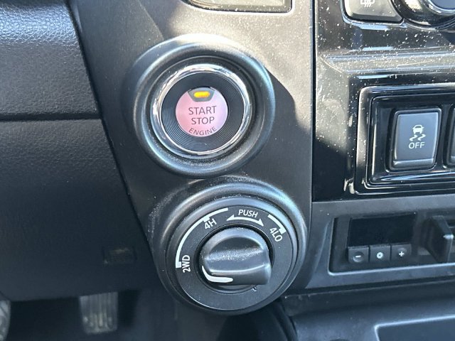 Used 2023 Nissan Titan PRO-4X w/ Pro-4x Convenience Package AWD/4WD image 35