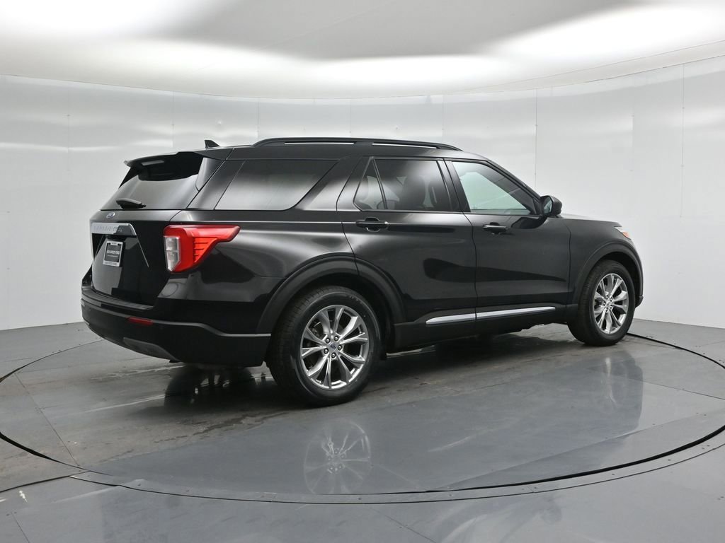 Certified 2020 Ford Explorer XLT w/ Equipment Group 202A image 11