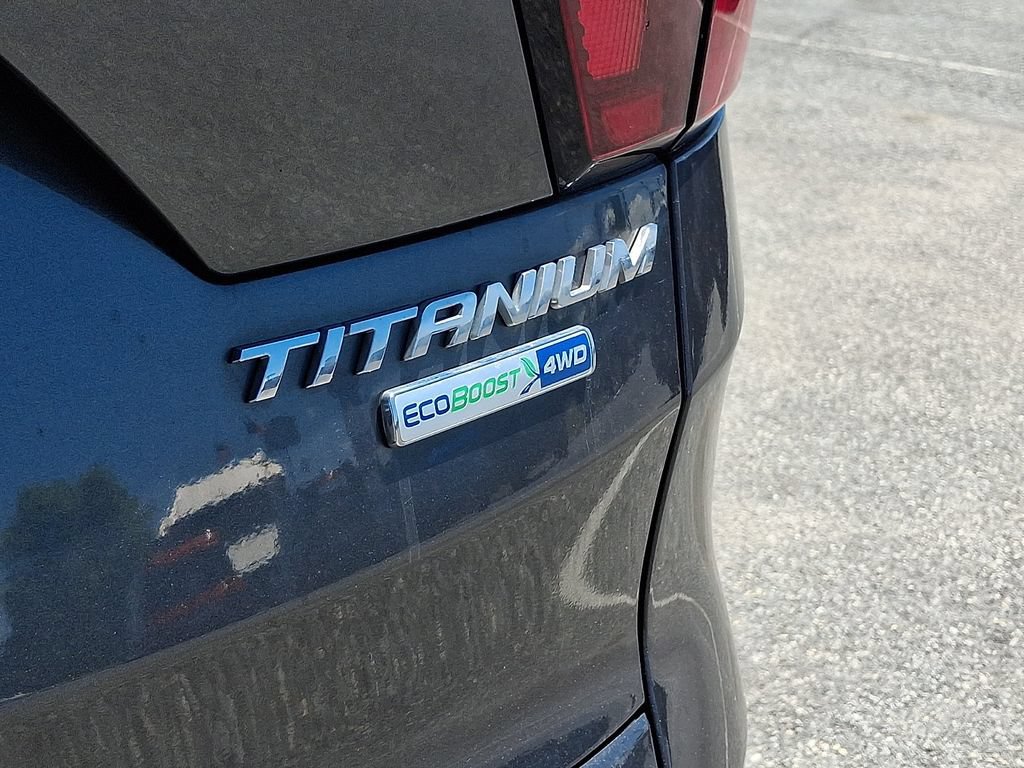 Certified 2019 Ford Escape Titanium AWD/4WD image 33
