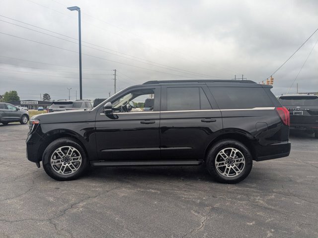 Certified 2025 Ford Expedition Active RWD image 7