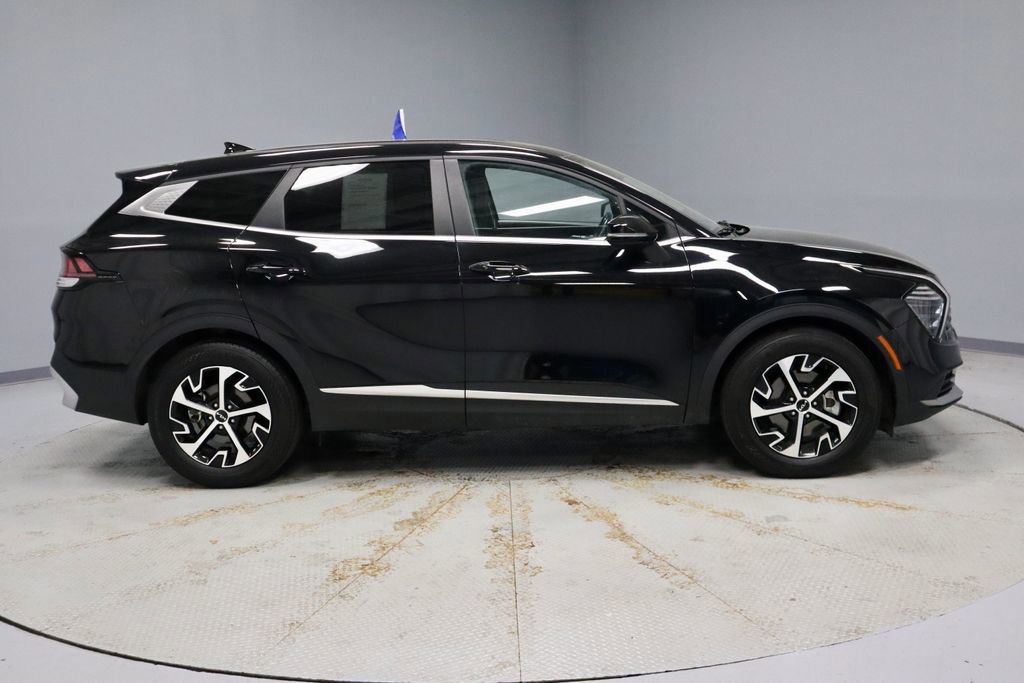 Used 2025 Kia Sportage EX FWD image 6
