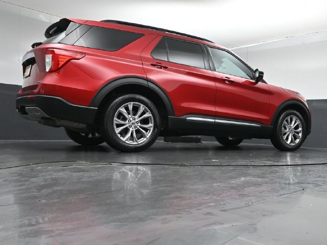 Certified 2024 Ford Explorer XLT w/ Equipment Group 202A AWD/4WD image 43