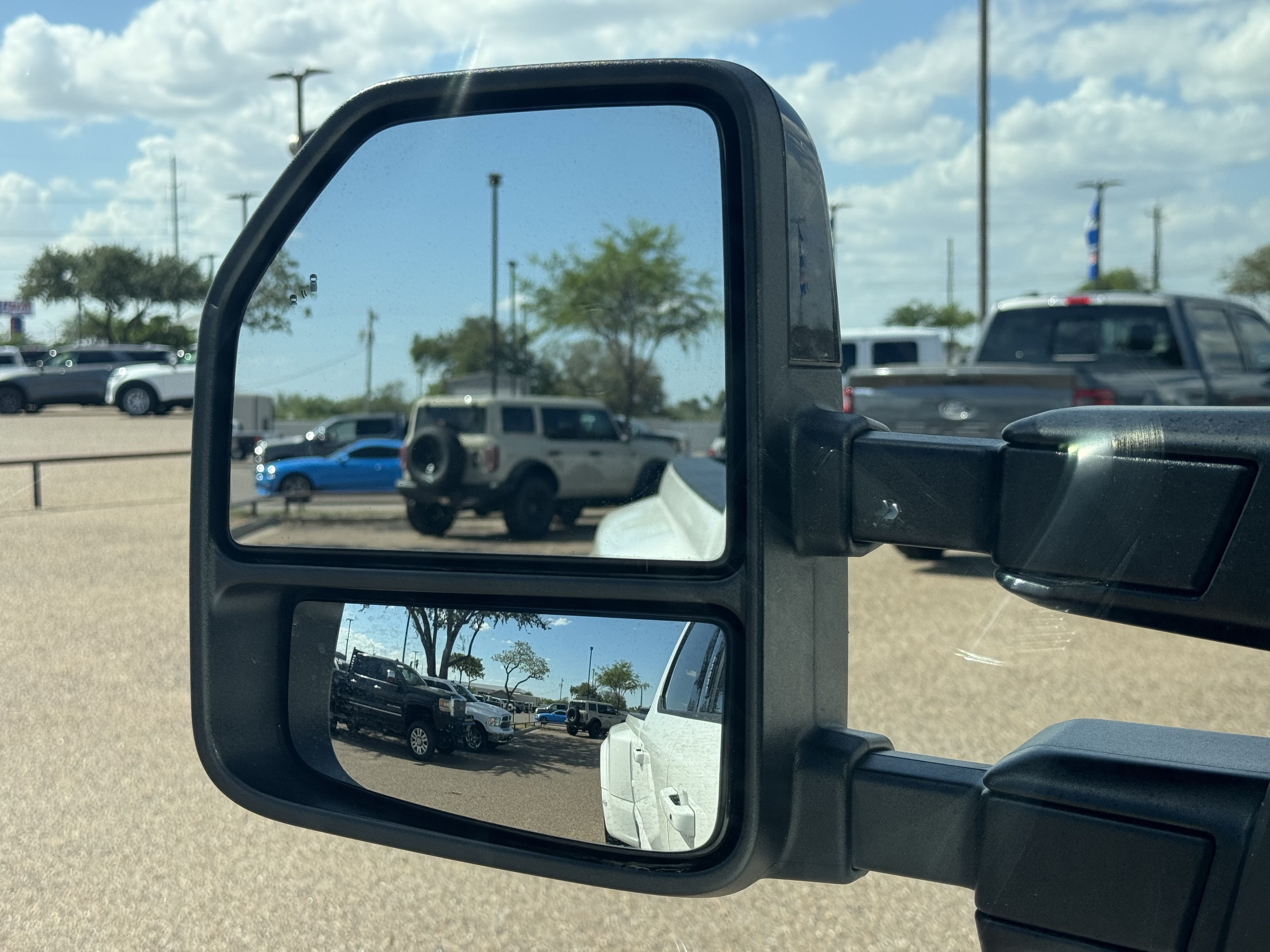 Certified 2024 Ford F350 Lariat w/ Lariat Ultimate Package AWD/4WD image 20