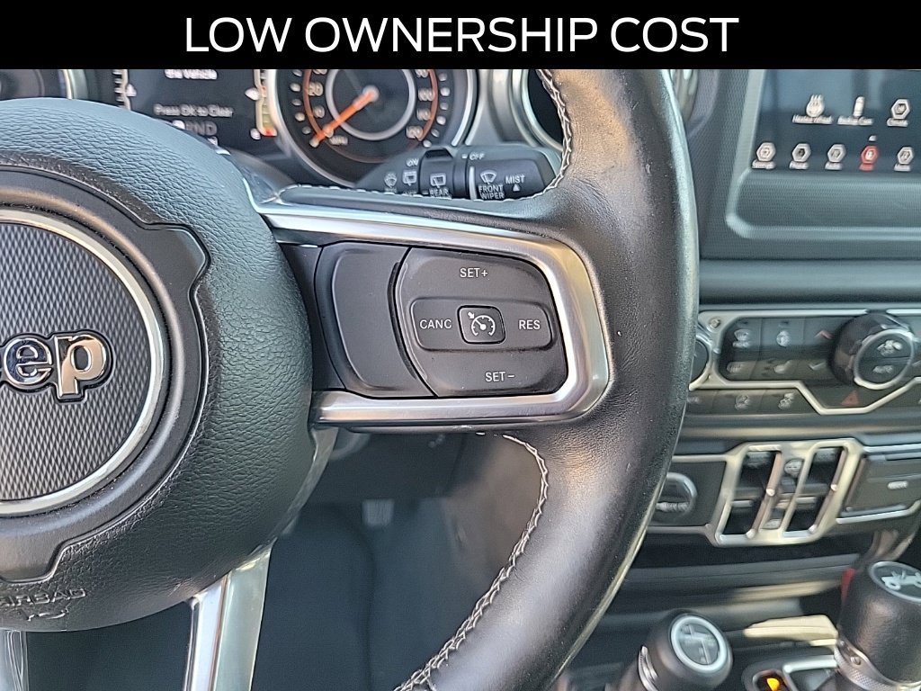 Used 2018 Jeep Wrangler Unlimited Sahara w/ Cold Weather Group AWD/4WD image 24