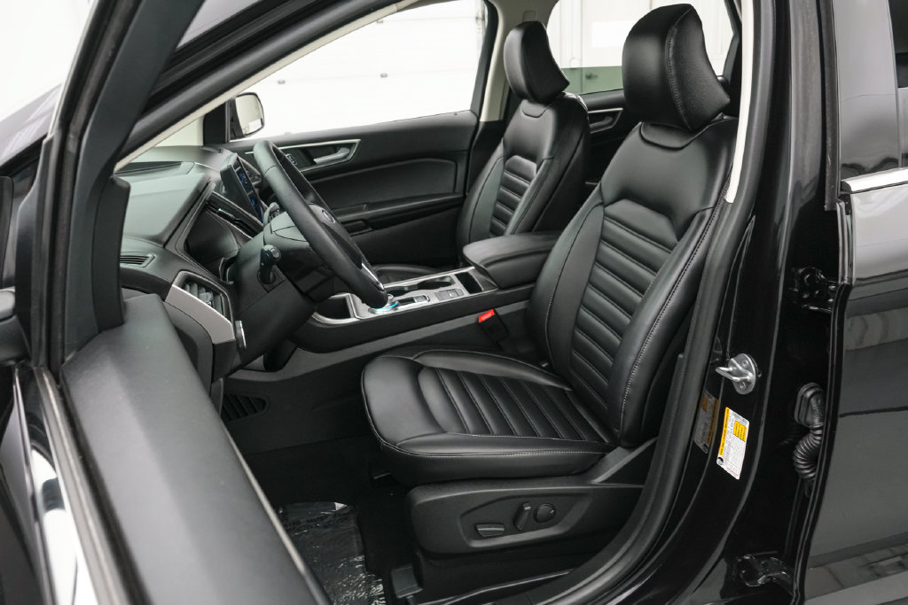 Certified 2024 Ford Edge SEL w/ Convenience Package AWD/4WD image 11