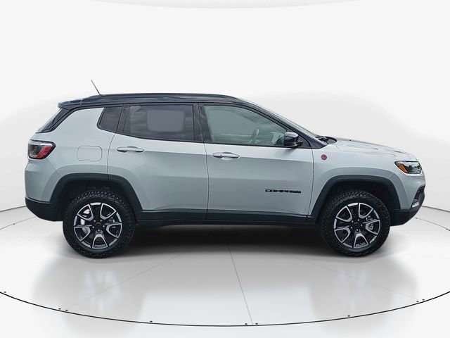 Used 2025 Jeep Compass Trailhawk AWD/4WD video 2