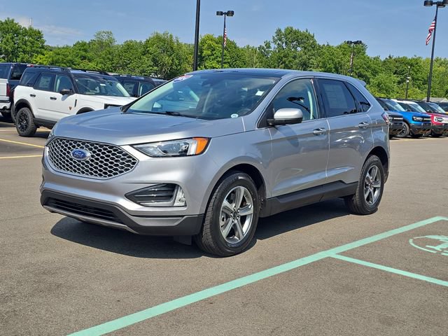 Certified 2024 Ford Edge SEL w/ Convenience Package AWD/4WD image 2