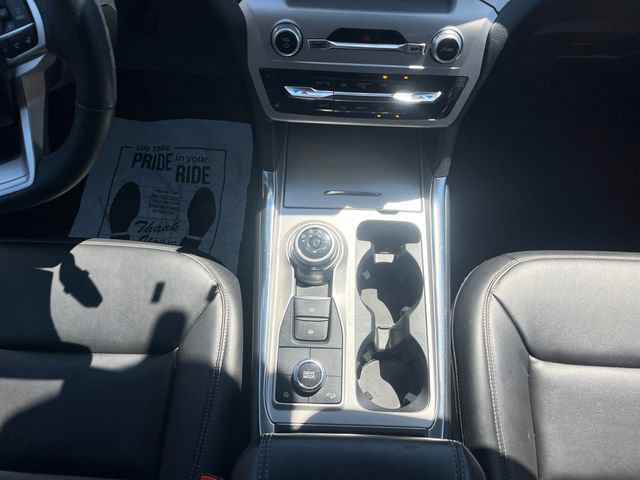 Certified 2022 Ford Explorer XLT w/ Equipment Group 202A AWD/4WD image 13