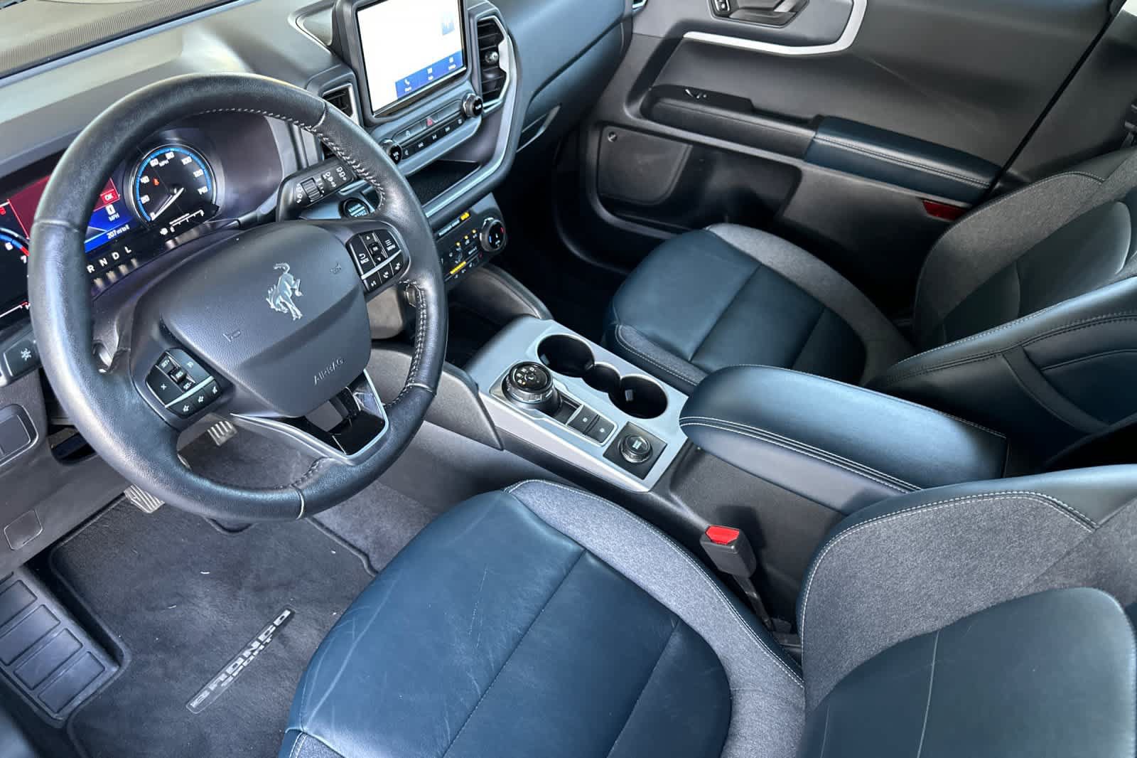 Certified 2022 Ford Bronco Sport Outer Banks w/ Tech Package AWD/4WD image 11