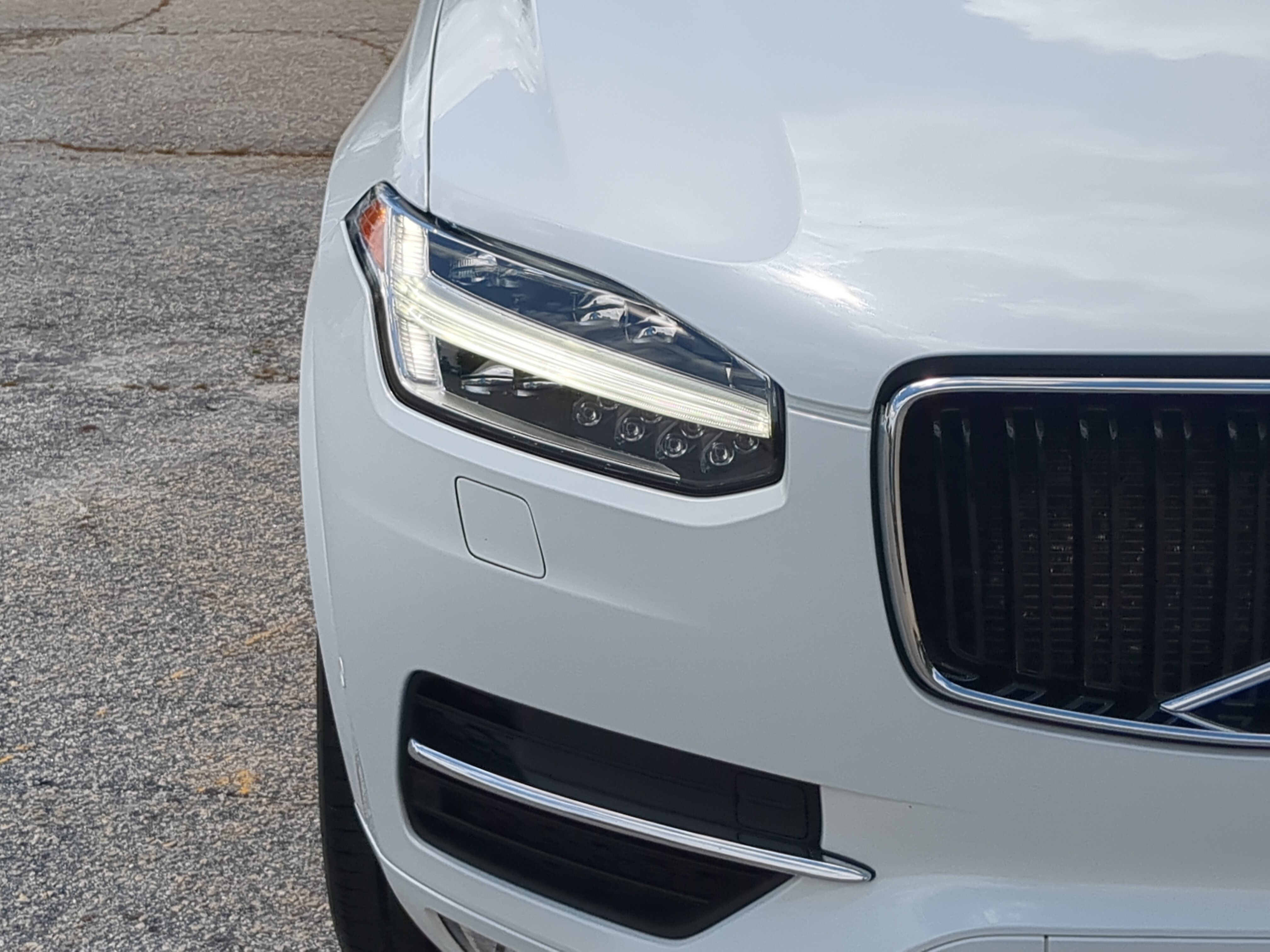 Used 2019 Volvo XC90 T6 Momentum w/ Advanced Package AWD/4WD image 8