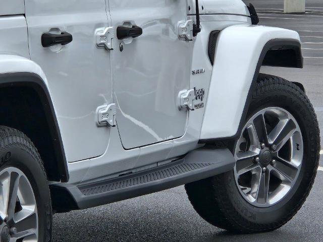 Used 2019 Jeep Wrangler Unlimited Sahara w/ Dual Top Group AWD/4WD image 11