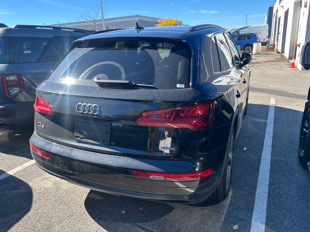 Used 2020 Audi Q5 2.0T Premium w/ Titanium Sport Package AWD/4WD image 4