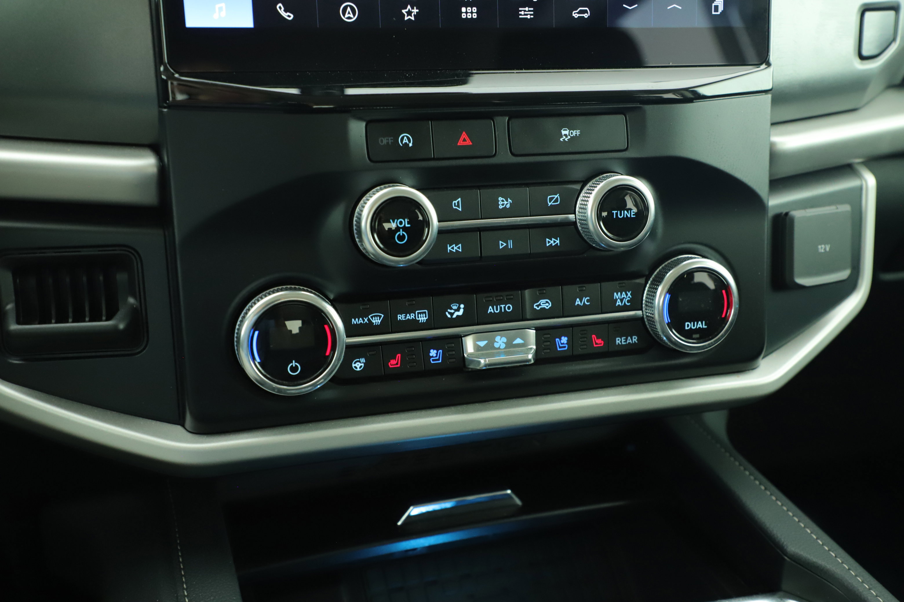 Certified 2024 Ford Expedition XLT image 23