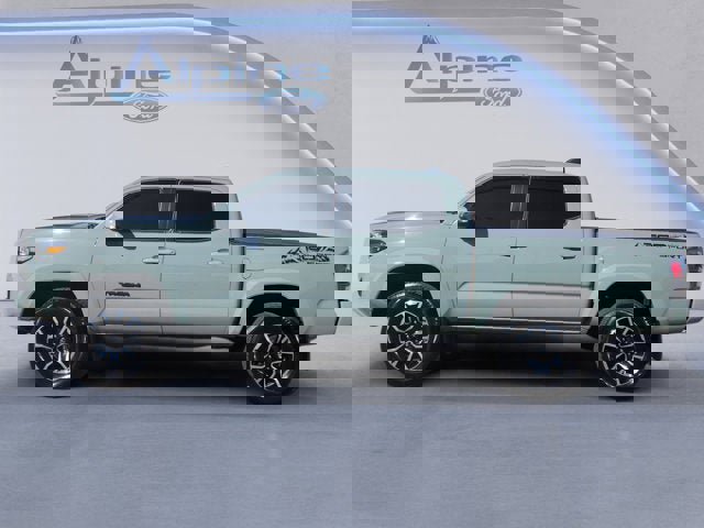 Used 2023 Toyota Tacoma TRD Sport w/ Advanced Technology Package AWD/4WD image 2