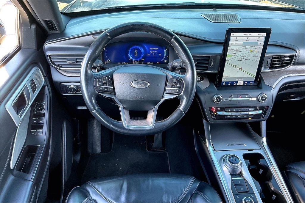 Certified 2020 Ford Explorer Platinum w/ Premium Technology Package image 4