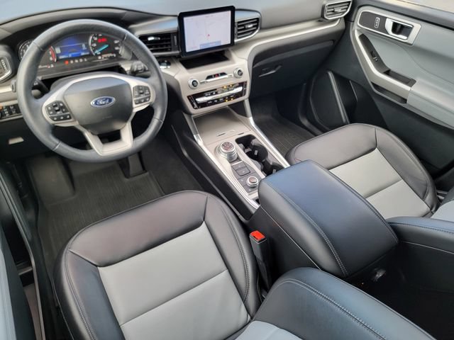 Certified 2023 Ford Explorer XLT w/ Equipment Group 202A AWD/4WD image 39