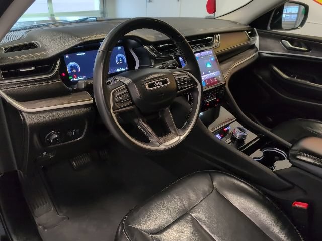 Used 2023 Jeep Grand Cherokee Limited AWD/4WD image 11