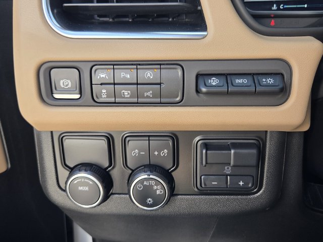 Used 2023 Chevrolet Tahoe Premier w/ Advanced Technology Package RWD image 25