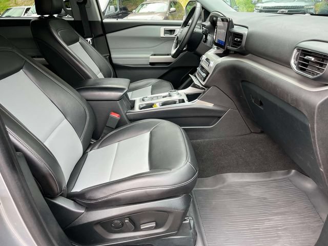 Certified 2024 Ford Explorer XLT w/ Equipment Group 202A AWD/4WD image 26