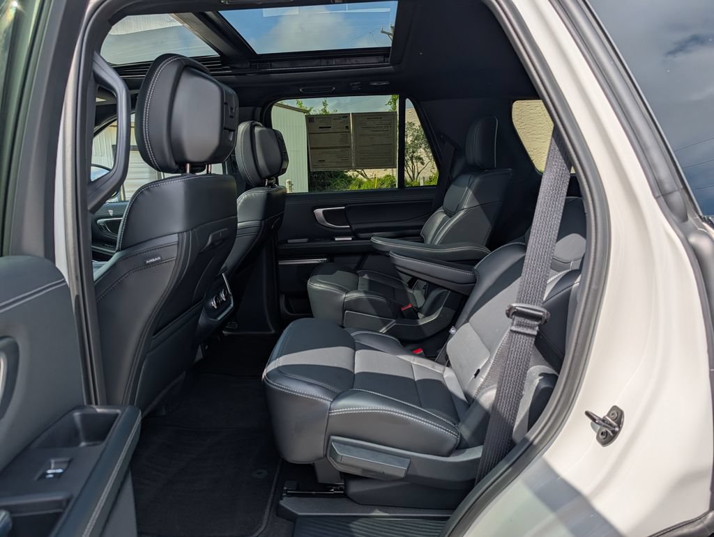 Certified 2026 Ford Expedition Platinum w/ Stealth Appearance Package AWD/4WD image 26