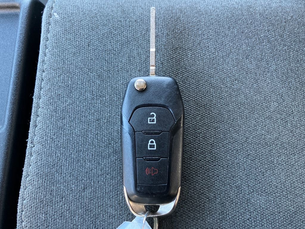 Certified 2025 Ford F250 XLT image 33