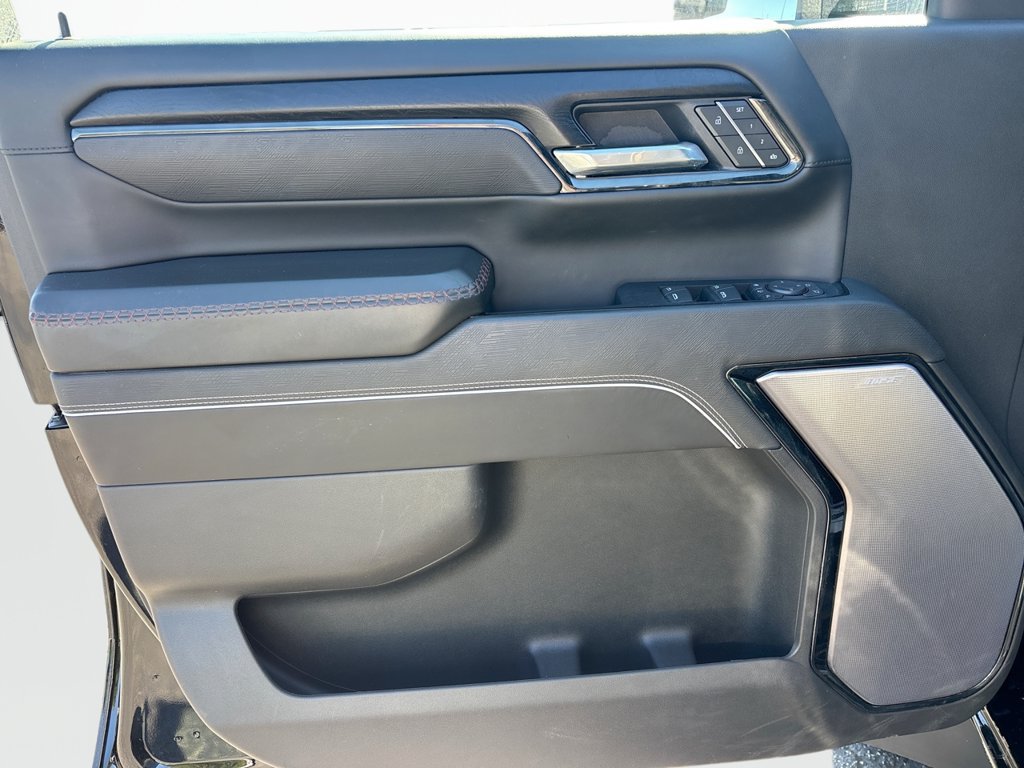 Used 2025 GMC Sierra 2500 AT4X w/ AT4X AEV Edition AWD/4WD image 26