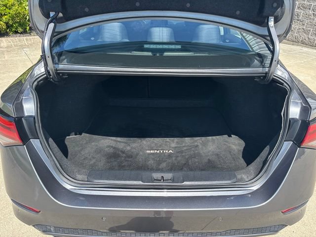 Used 2024 Nissan Sentra SV FWD image 12
