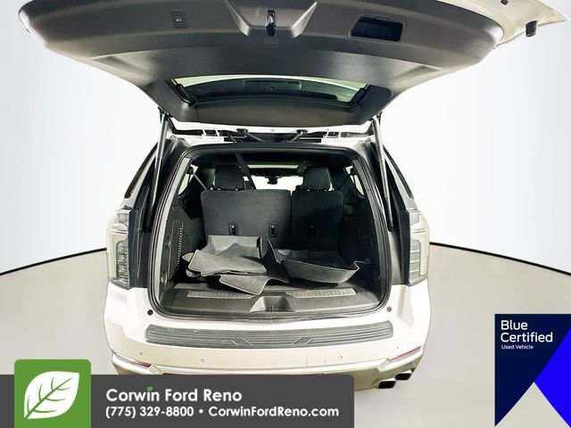 Used 2025 Chevrolet Suburban High Country image 31