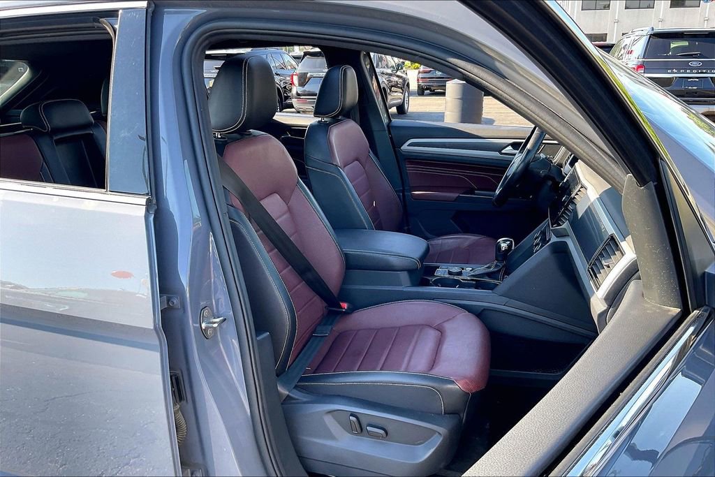 Used 2021 Volkswagen Atlas Cross Sport SEL Premium R-Line w/ Cross Sport MDO Package AWD/4WD image 6