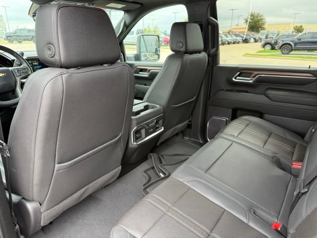 Used 2024 Chevrolet Silverado 2500 High Country w/ High Country Premium Package AWD/4WD image 23