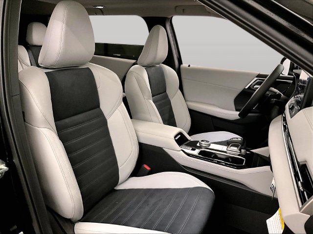 Used 2026 Mitsubishi Outlander SE FWD image 7