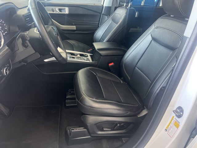 Certified 2023 Ford Explorer Limited AWD/4WD image 9