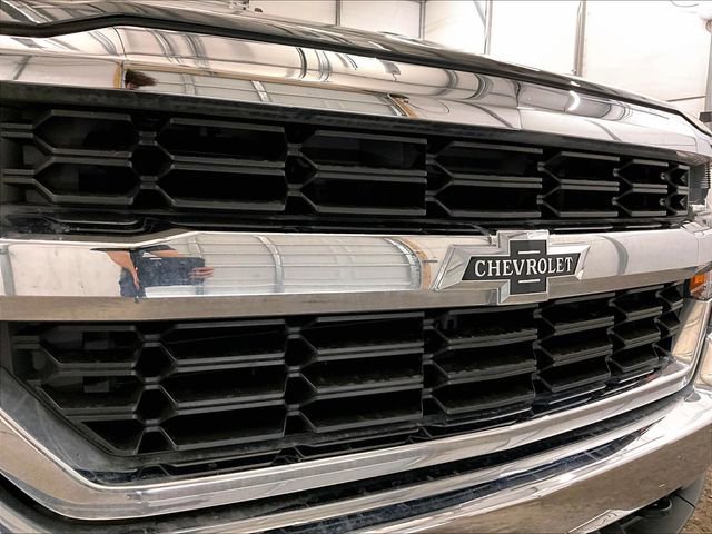 Used 2018 Chevrolet Silverado 1500 LT AWD/4WD image 29