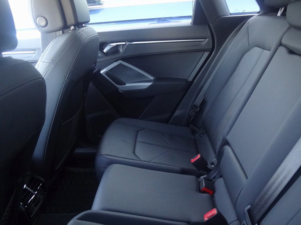 Used 2021 Audi Q3 2.0T Premium w/ Convenience Package image 8