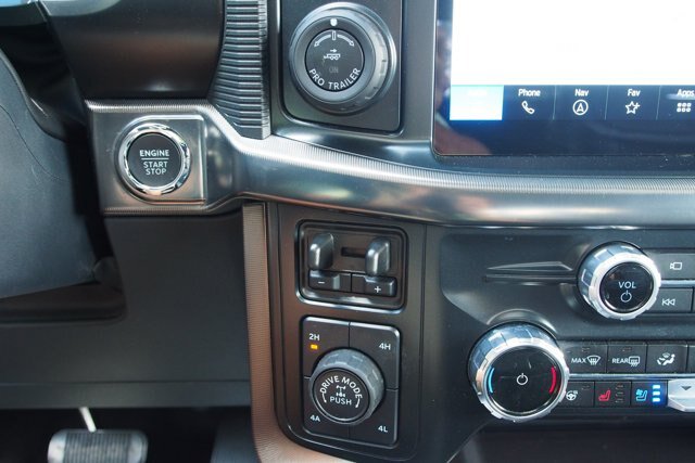 Certified 2025 Ford F150 Platinum w/ Equipment Group 702A High AWD/4WD image 25