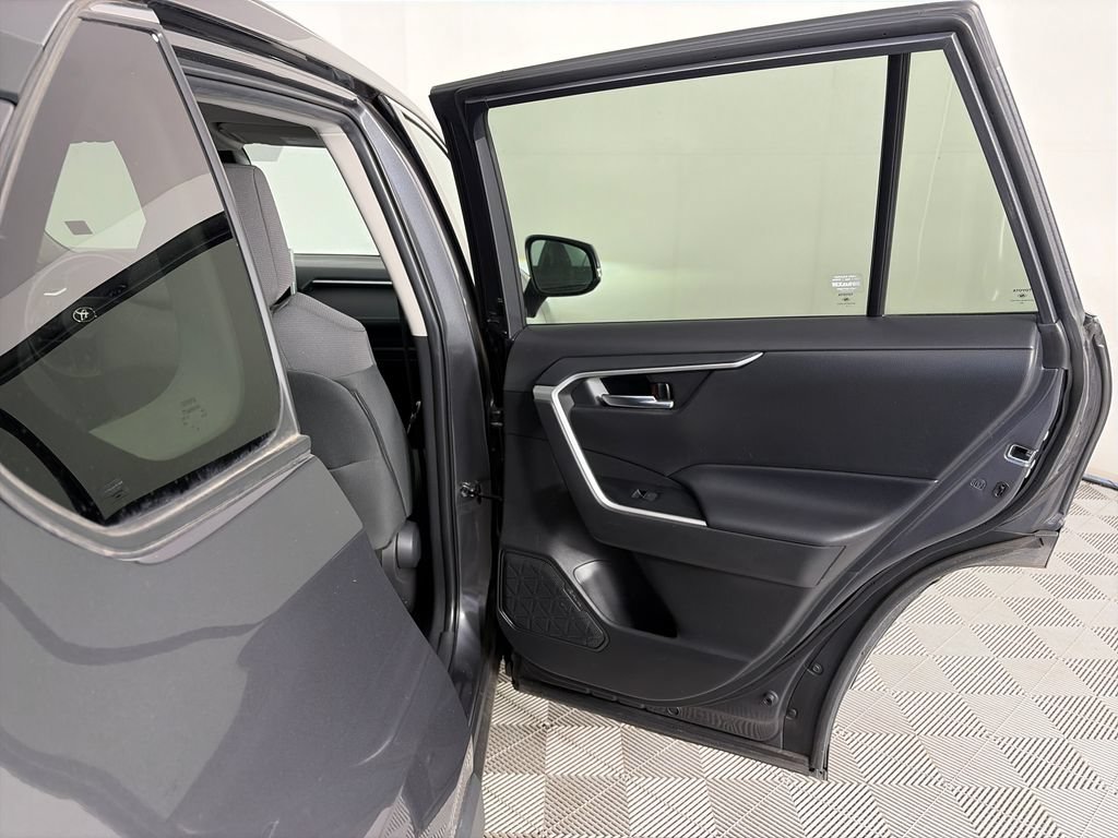 Used 2024 Toyota RAV4 XLE AWD/4WD image 27