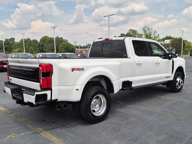 Certified 2025 Ford F350 Platinum AWD/4WD image 4