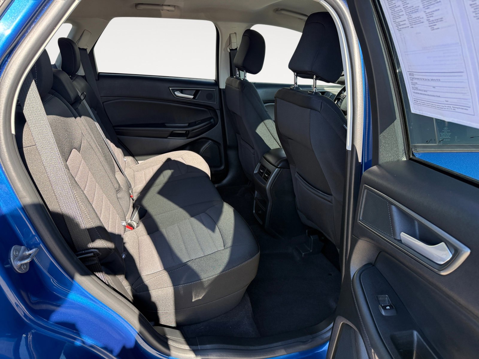 Certified 2024 Ford Edge SE w/ Black Appearance Package image 18