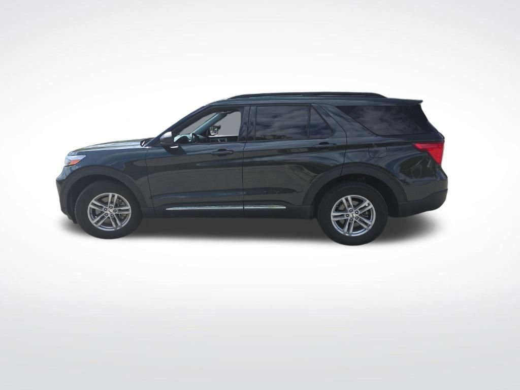 Certified 2023 Ford Explorer XLT w/ Equipment Group 202A AWD/4WD image 8