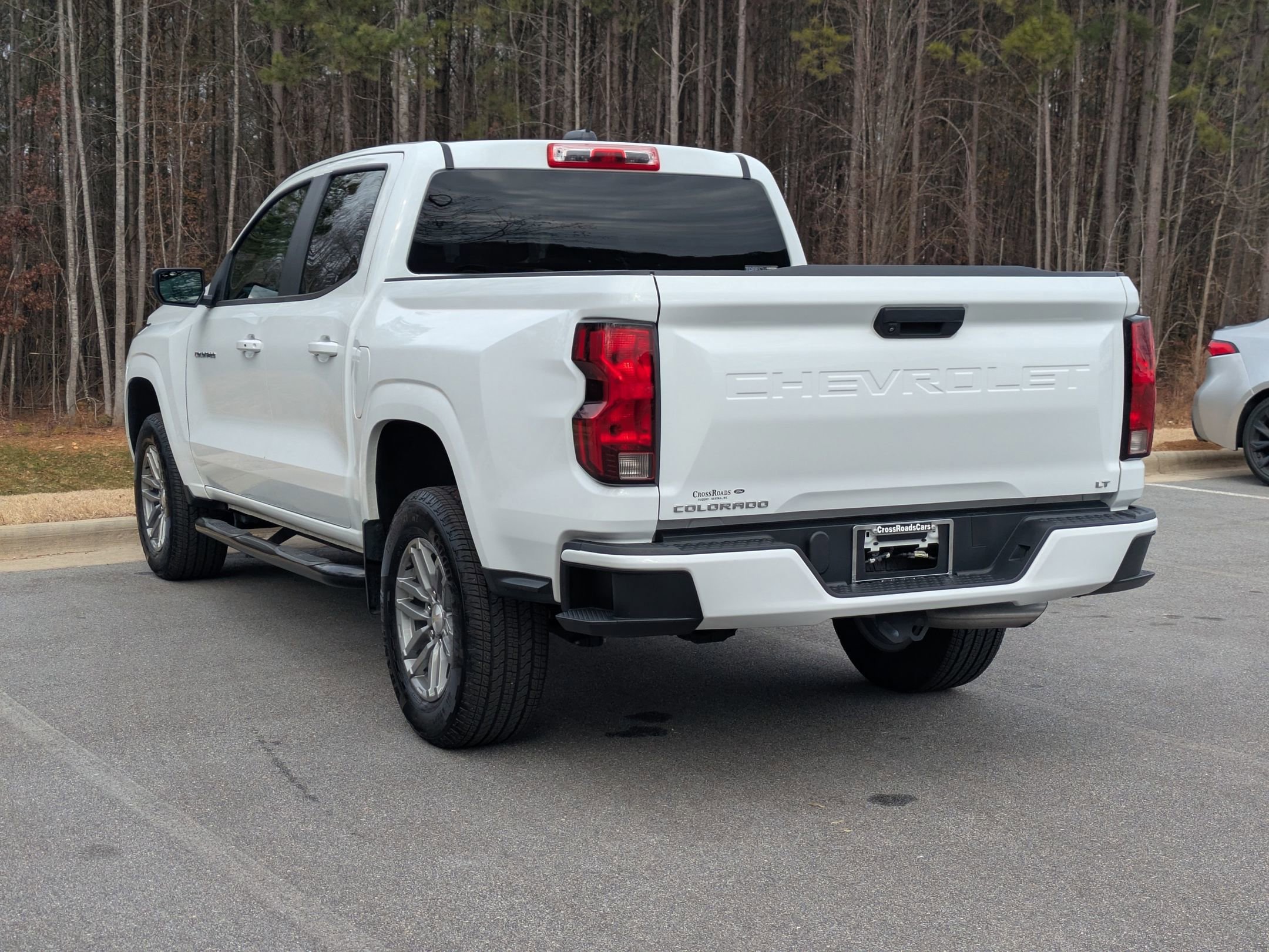 Used 2023 Chevrolet Colorado LT image 2