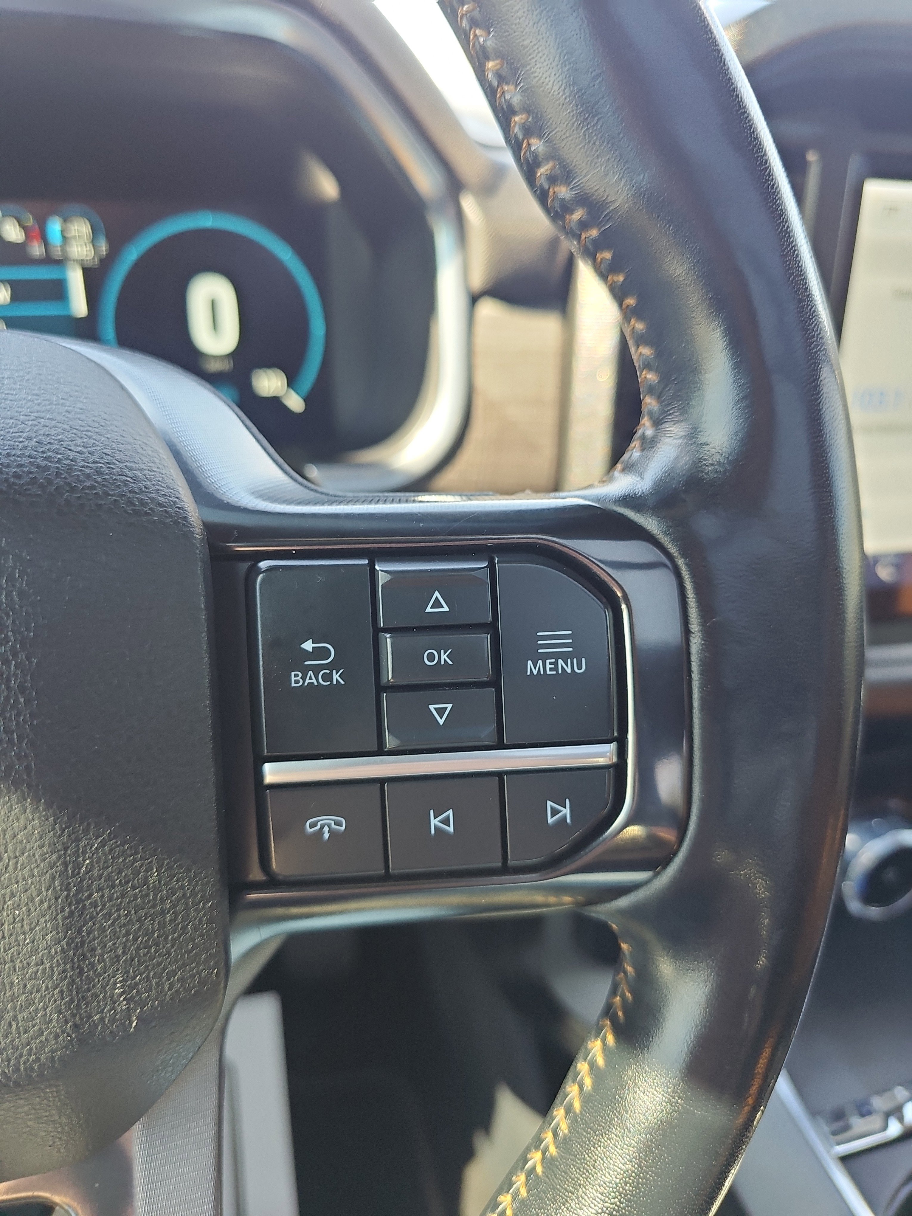 Certified 2023 Ford F150 Platinum w/ Equipment Group 701A High AWD/4WD image 29