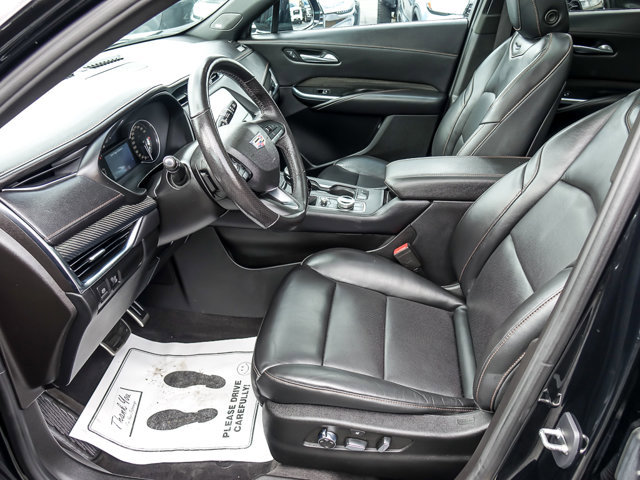 Used 2023 Cadillac XT4 Sport w/ Sun And Sound Package AWD/4WD image 9
