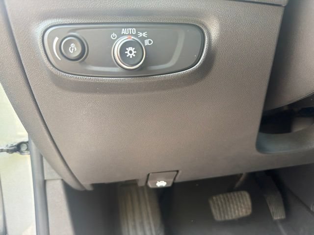 Used 2024 Chevrolet Equinox LT FWD image 15